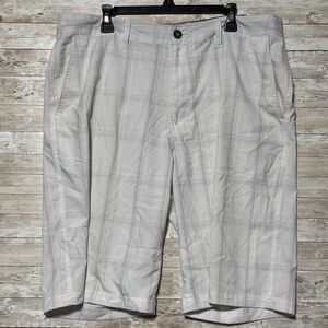 Bke Buckle Hybrid Athletic Fit Shorts Sz 38 White Gray Plaid  Stretch